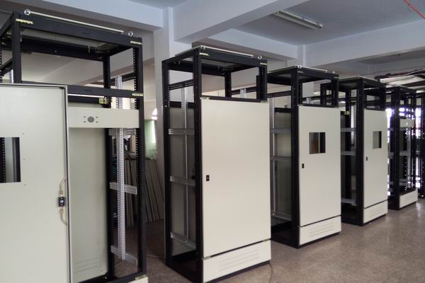 黄石控制柜-3683厂家控制柜检修需要注意的